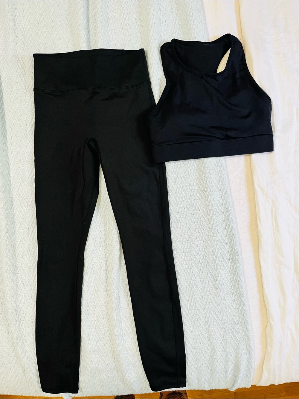 Fabletics Set - Picture 2 of 2